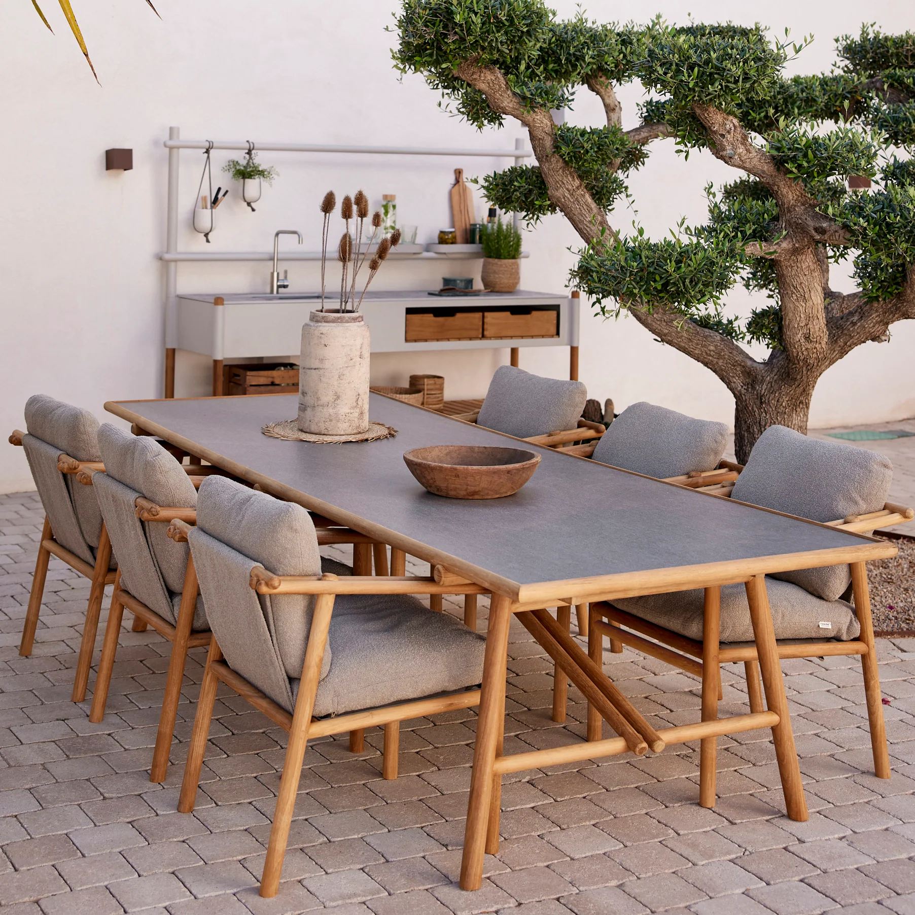Sticks Outdoor Kitchen with Teak Shelf - Image 32