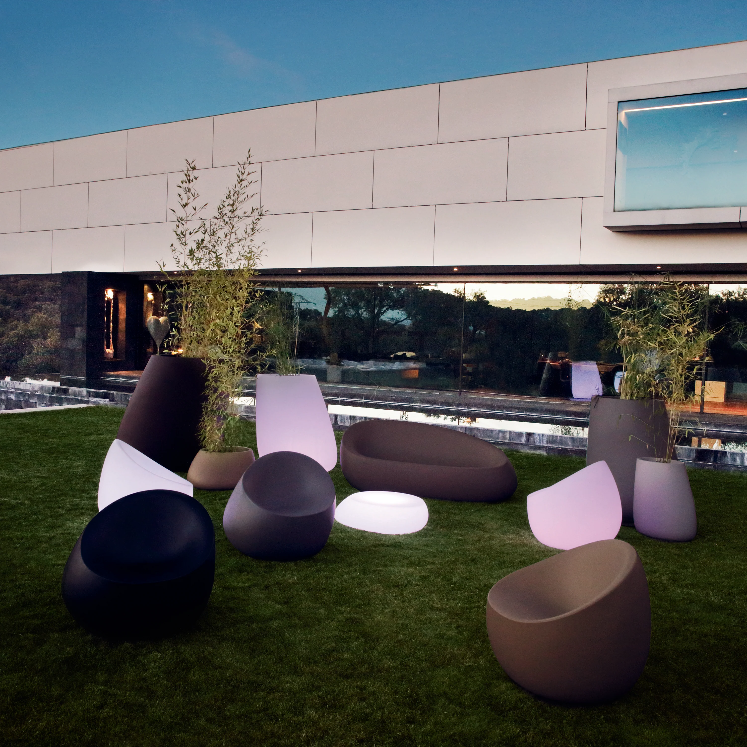 Stone Outdoor Coffee Table - Image 23