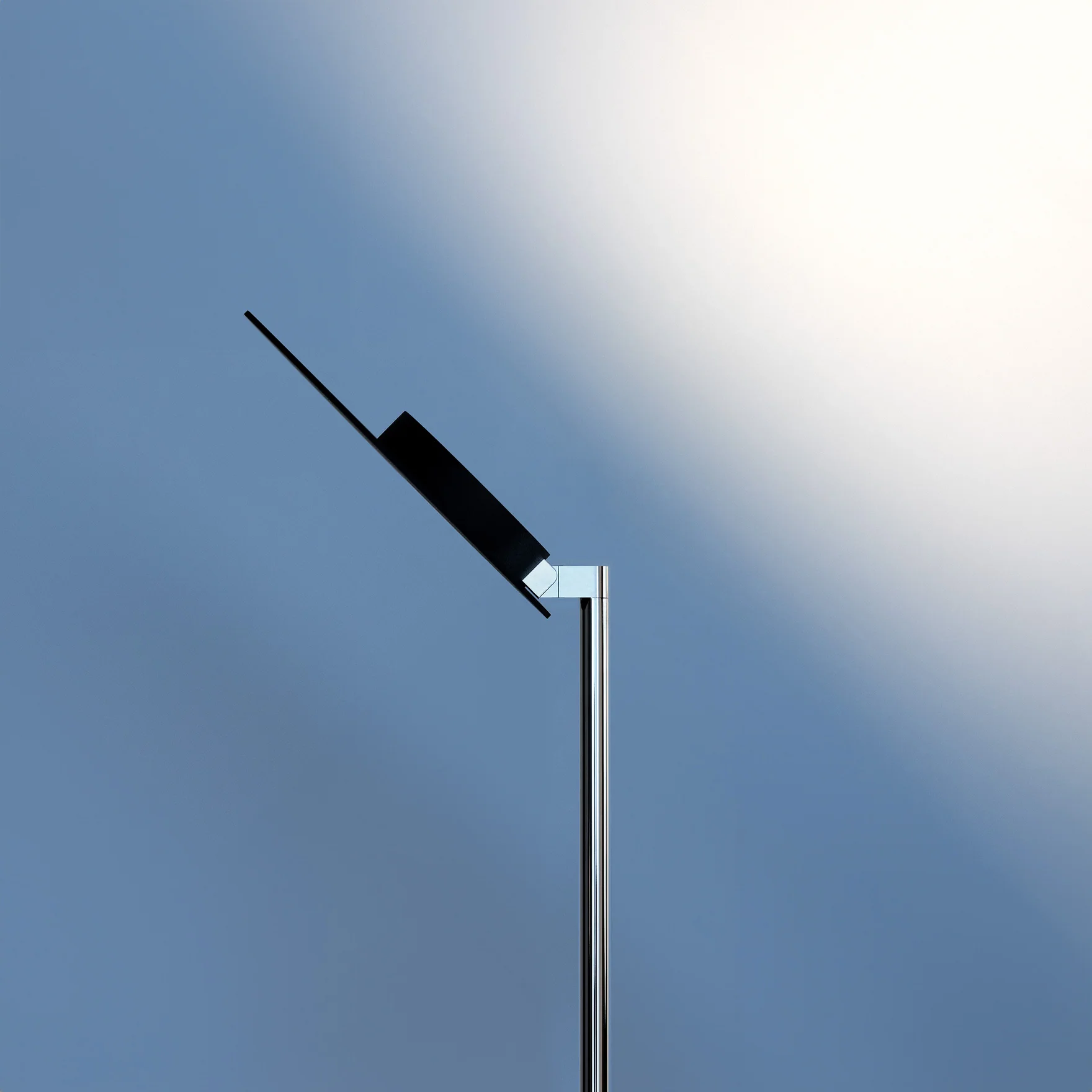 Stop Floor Lamp - Image 9
