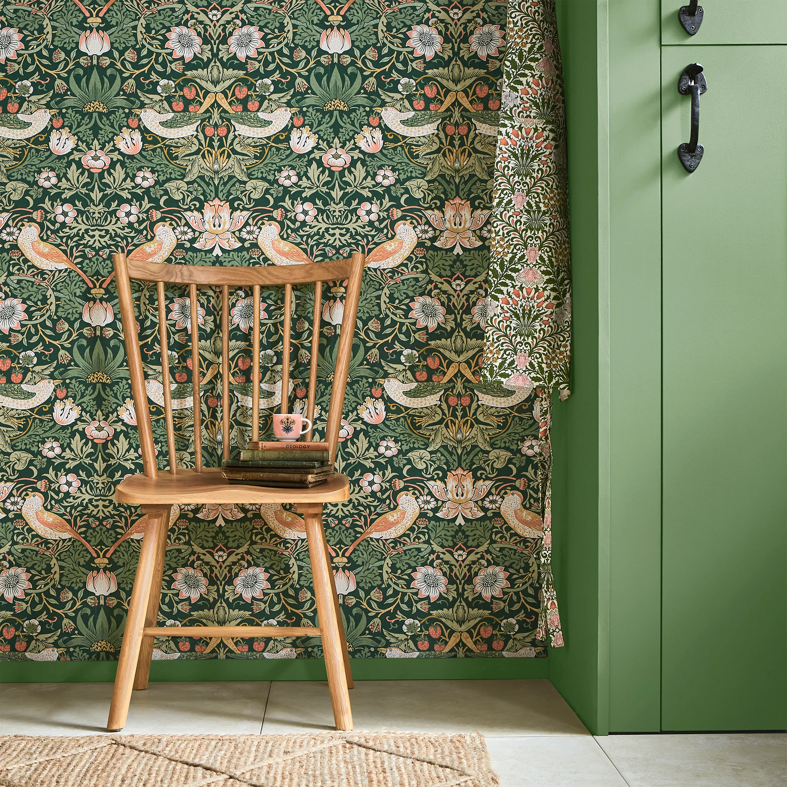 William Morris Strawberry Thief Charcoal Wallpaper - Image 8
