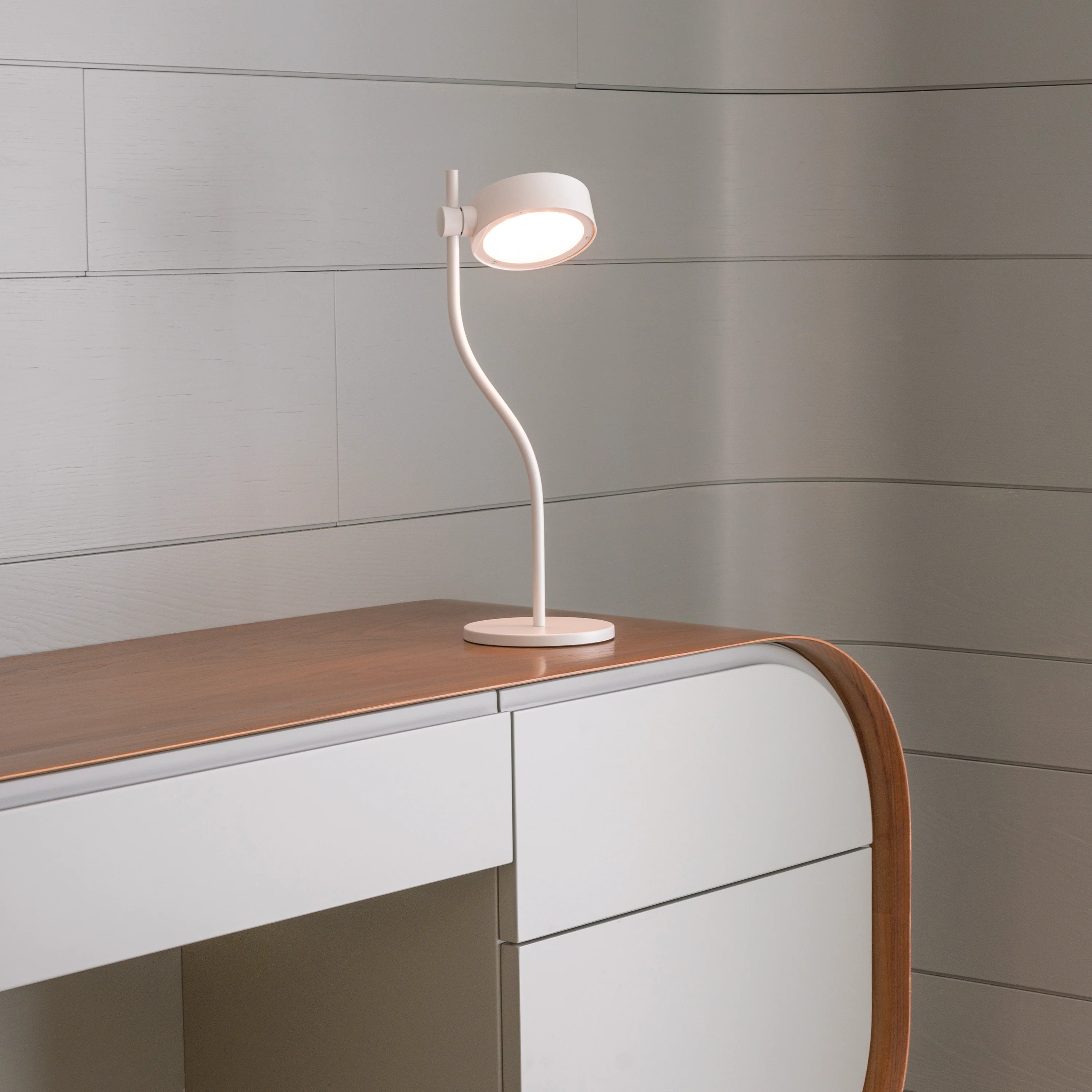 Super O Portable Outdoor LED Table Lamp - Image 6