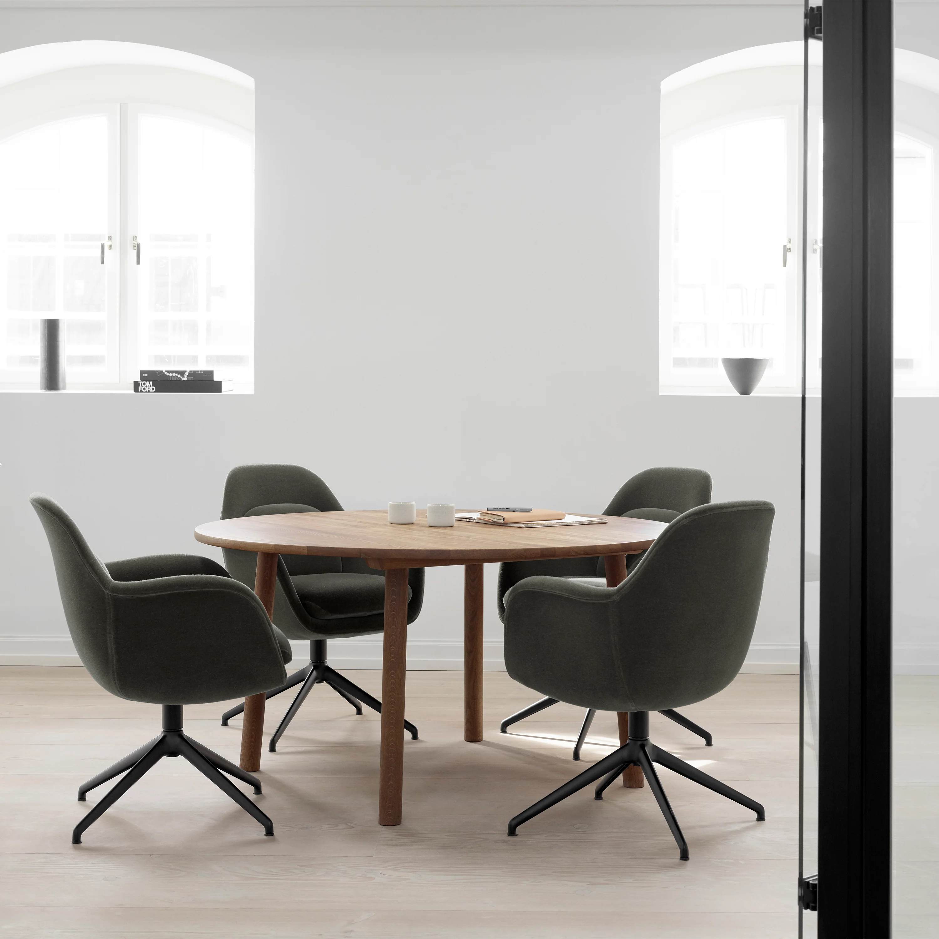 Swoon Chair with Swivel Base - Image 24