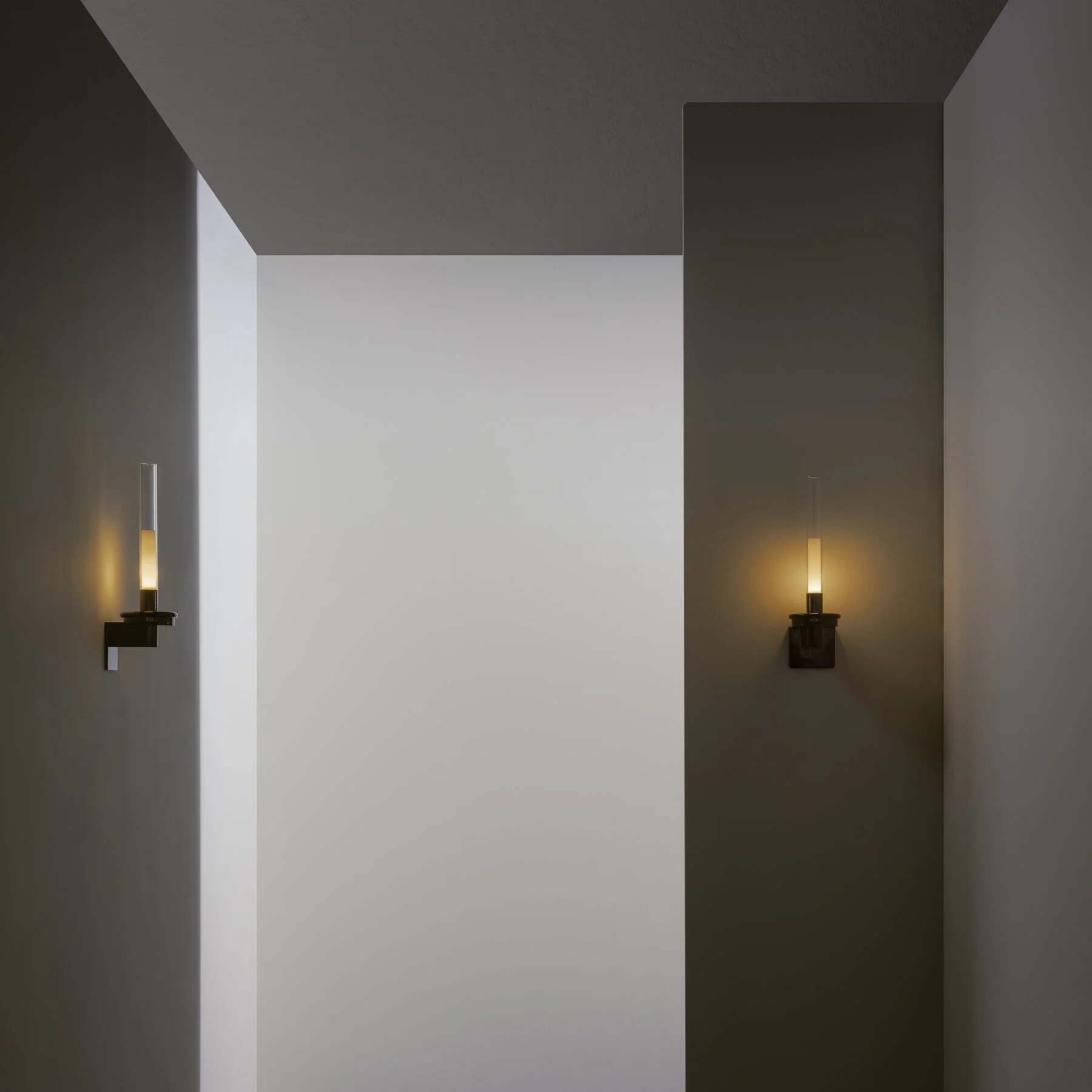 Sylvestrina Wall Sconce - Image 2