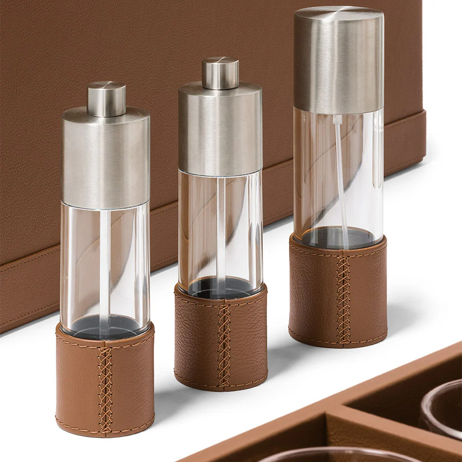 Giobagnara x Poltrona Frau Tableware Picnic Basket - Image 6