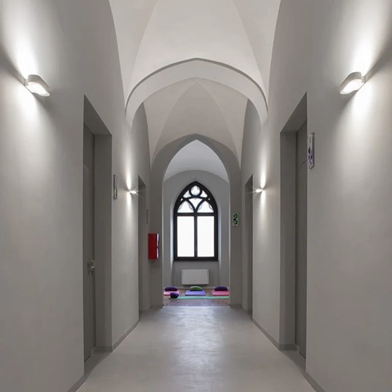 Talo LED Wall Light - Image 2