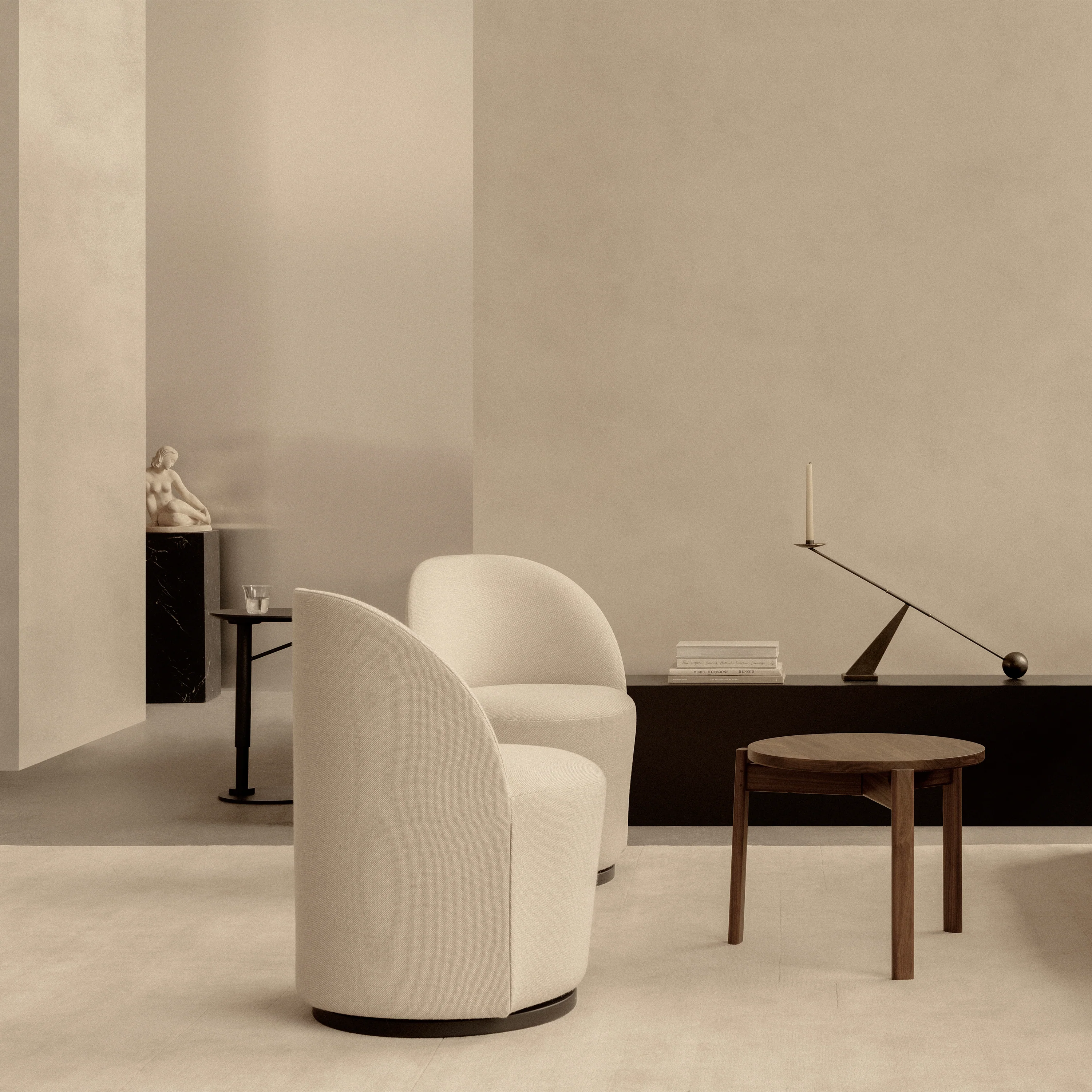 Tearoom Lounge Chair with Return Swivel Base - Image 18