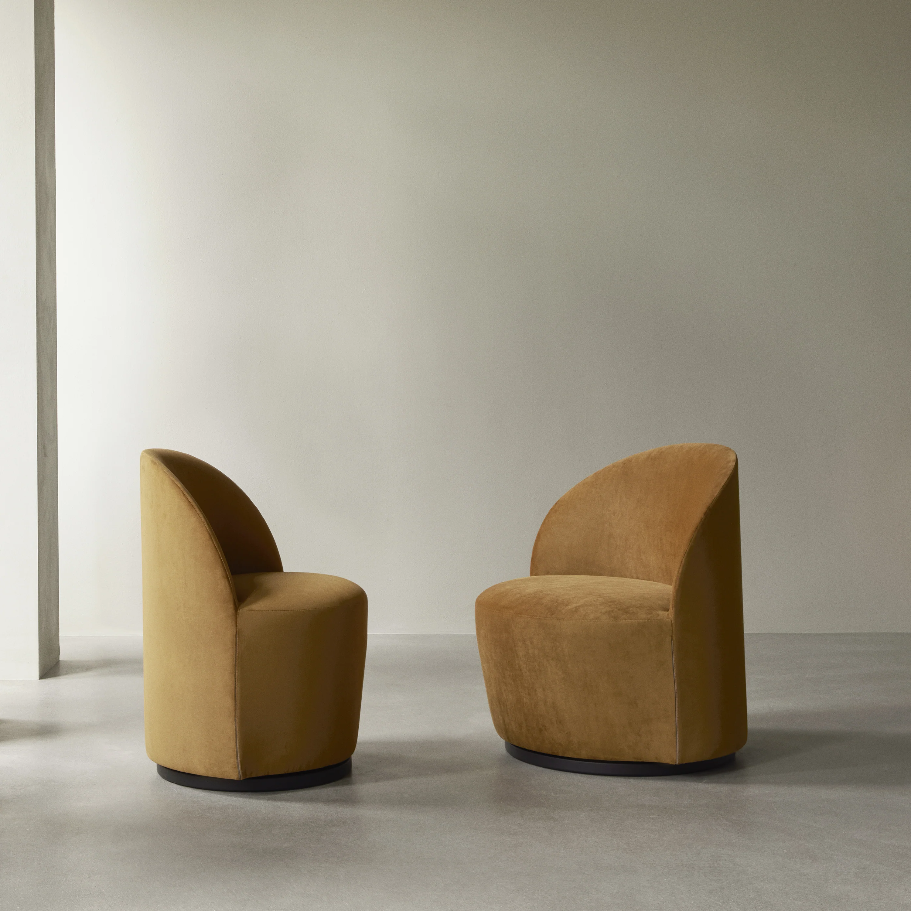 Tearoom Lounge Chair with Return Swivel Base - Image 7