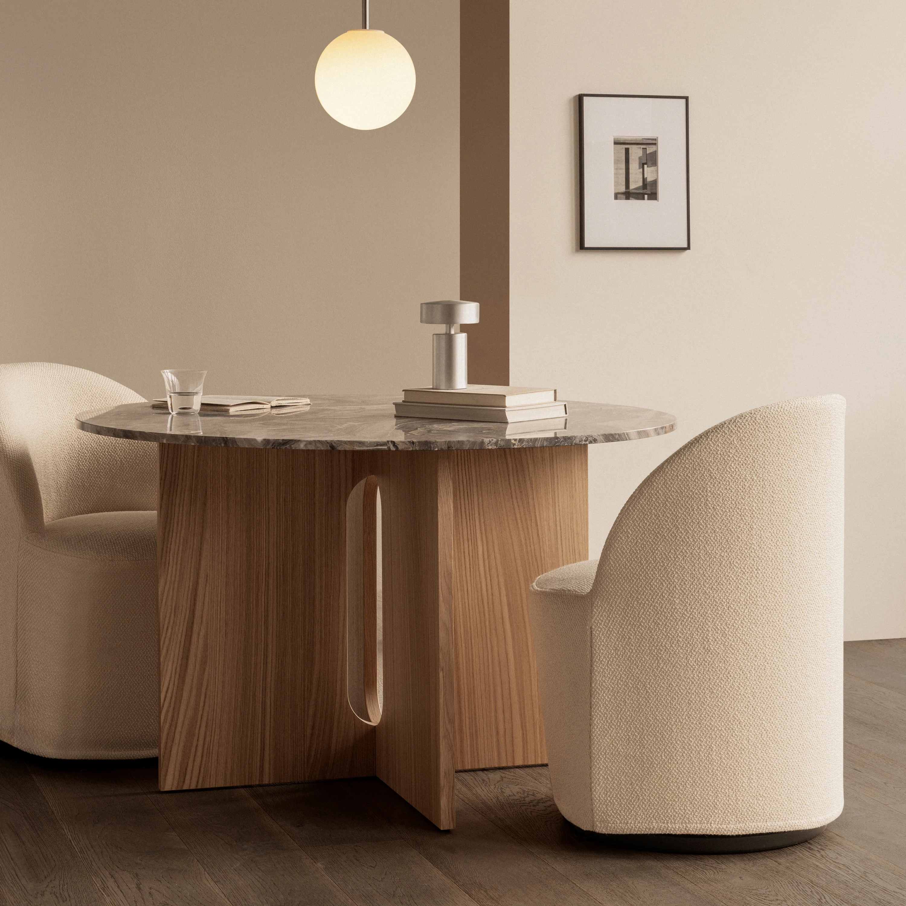 Tearoom Swivel Chair With Loose Cover - Image 5