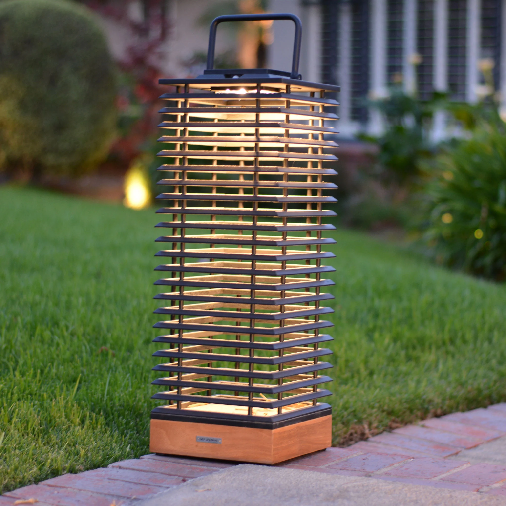 Tekura Solar Outdoor Lantern - Image 2