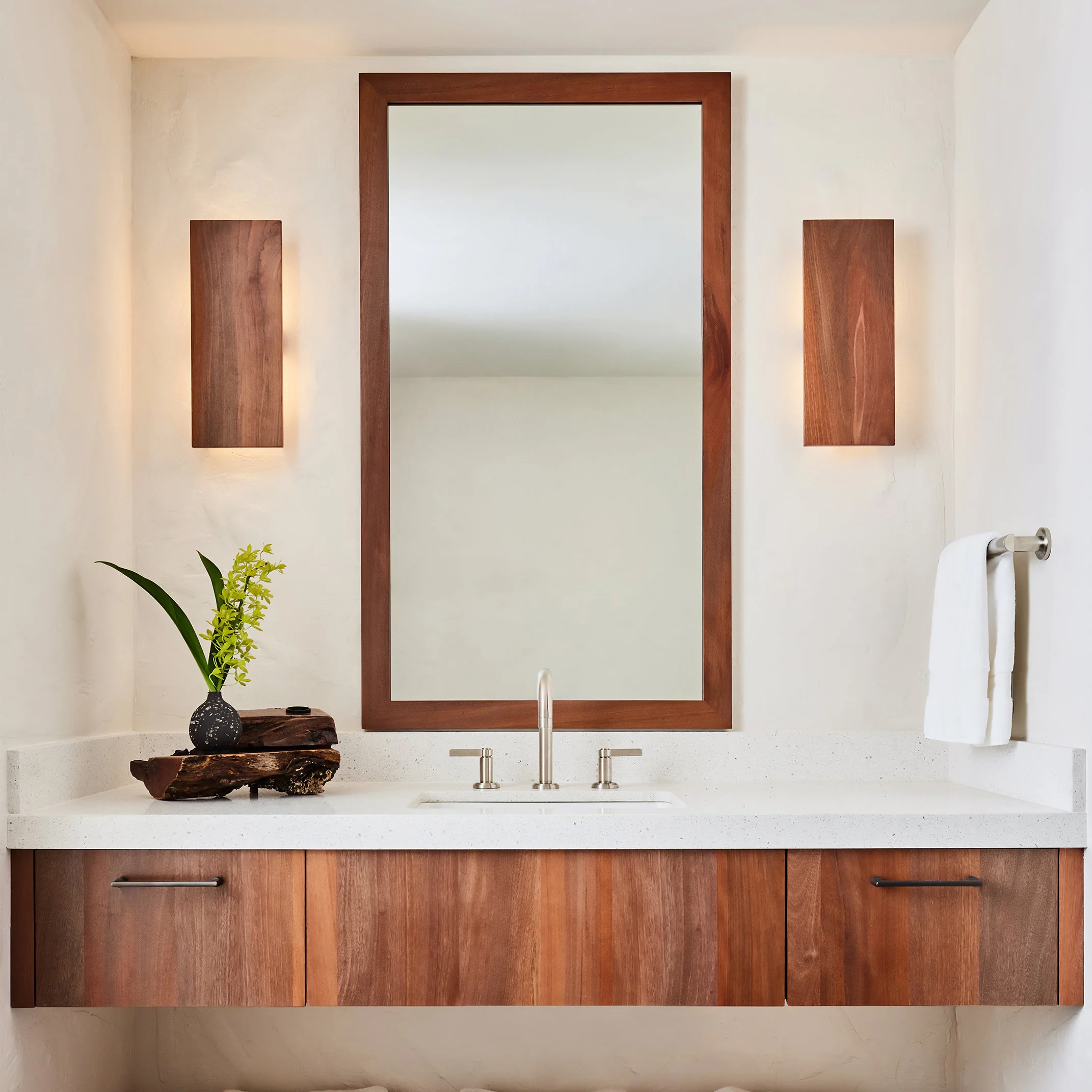 Tersus Large LED Wall Sconce - Image 2