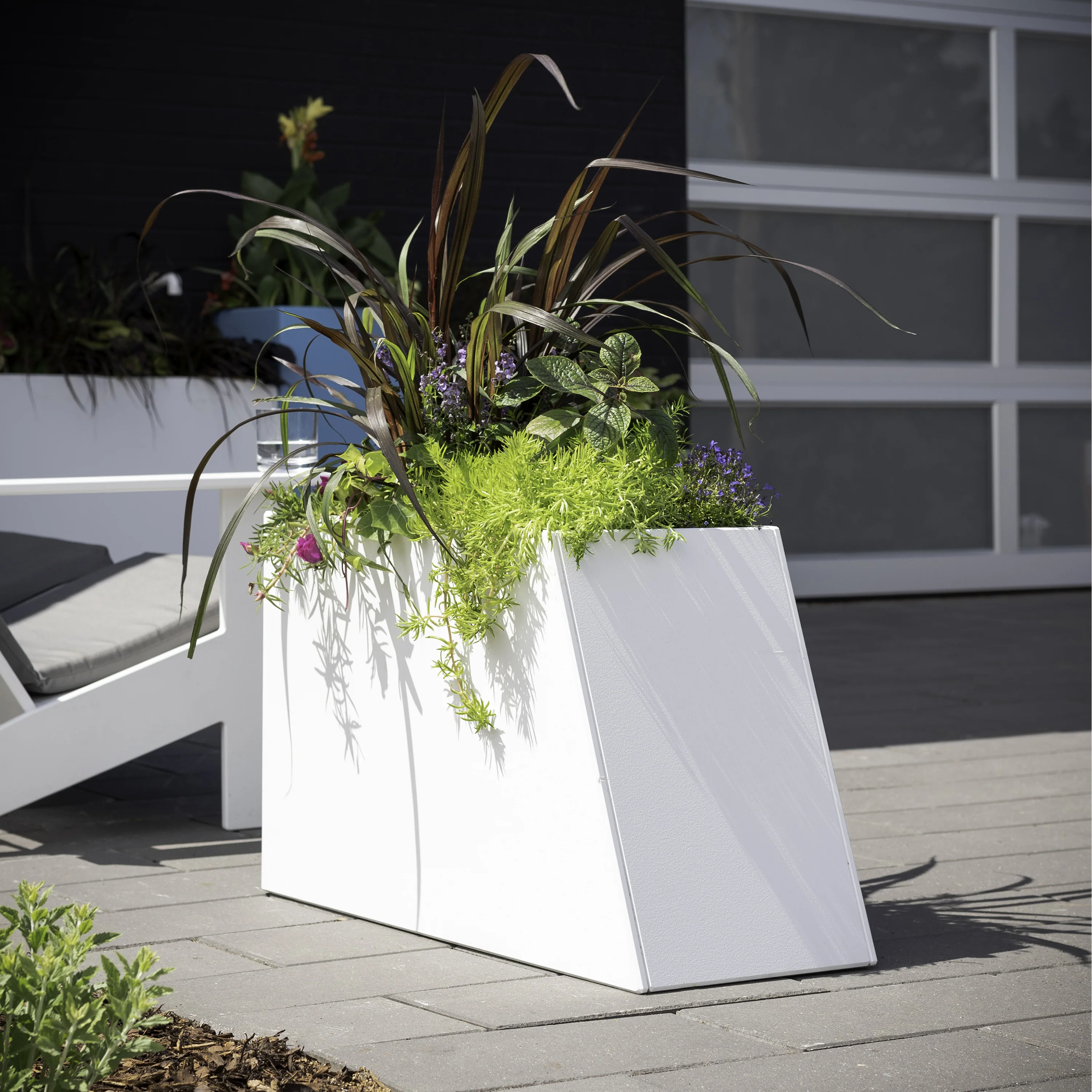 Tessellate Slope Planter - Image 36