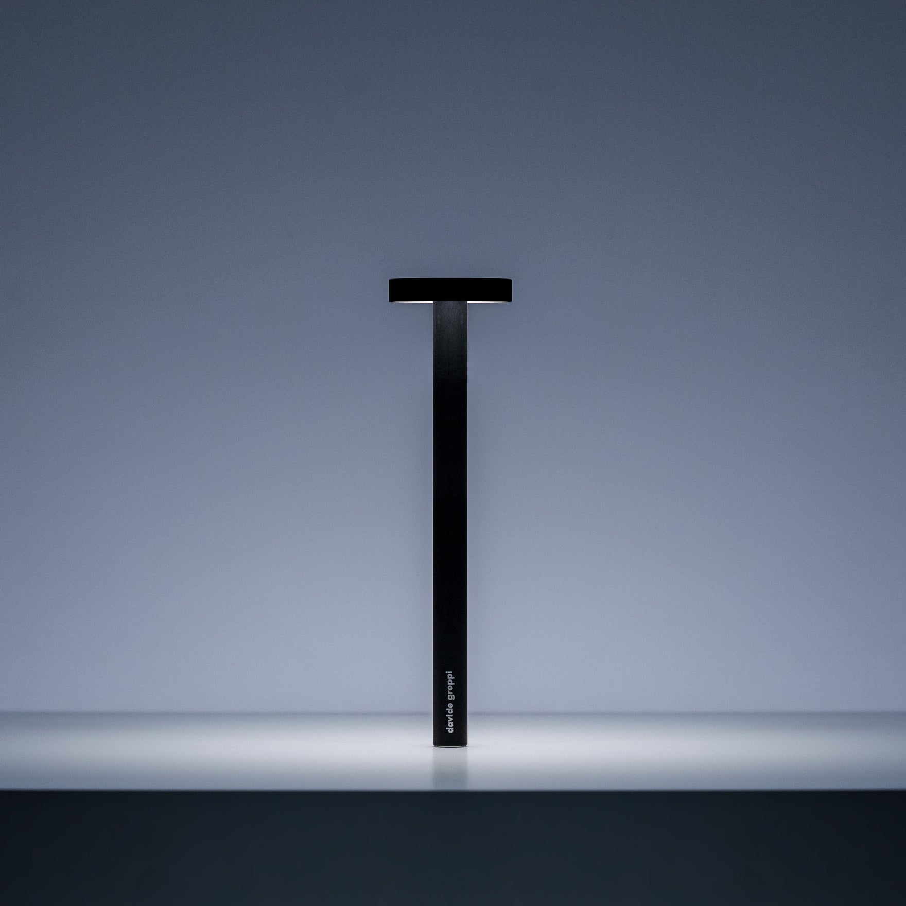 TeTaTeT LED Portable Table Lamp