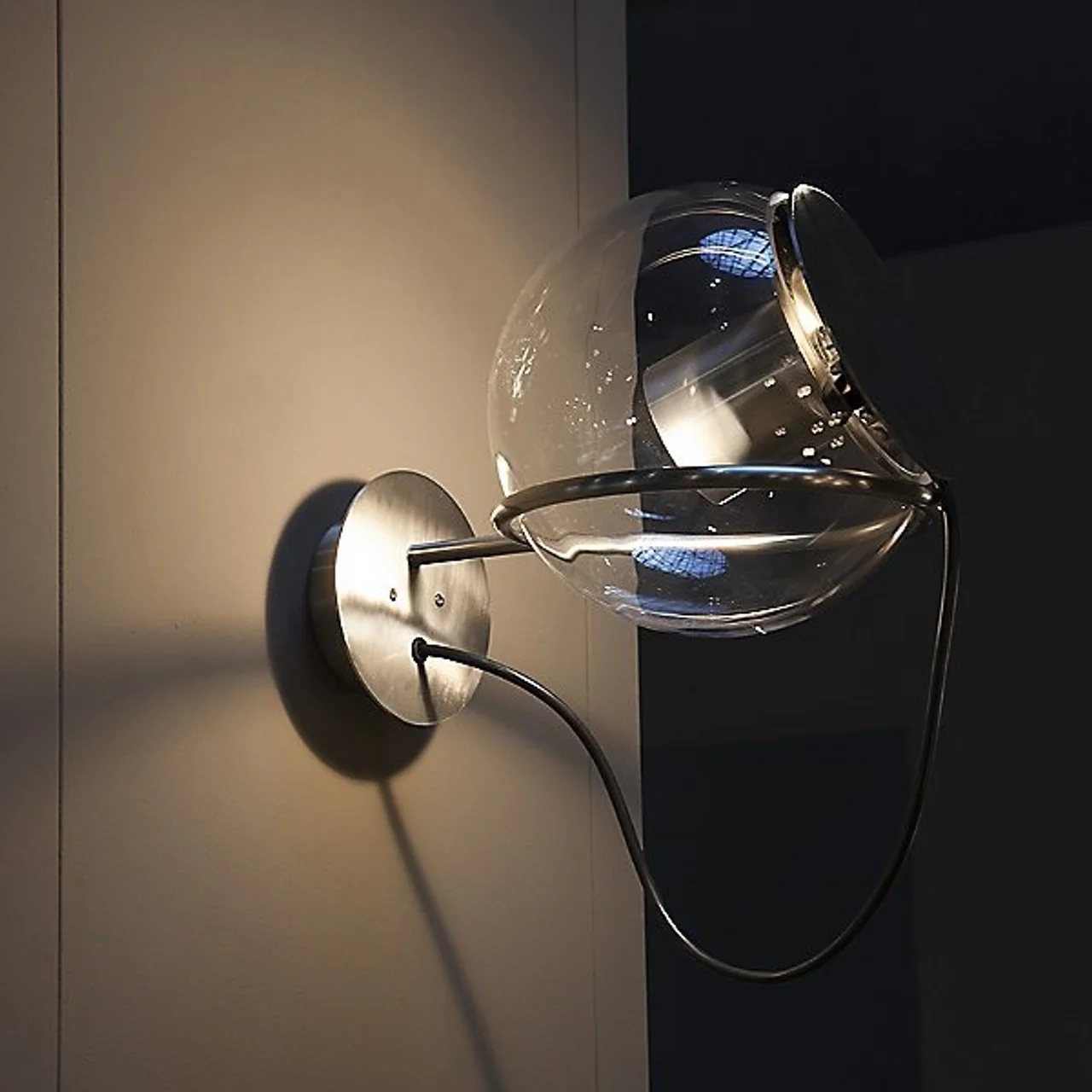 The Globe Wall Light - Image 5