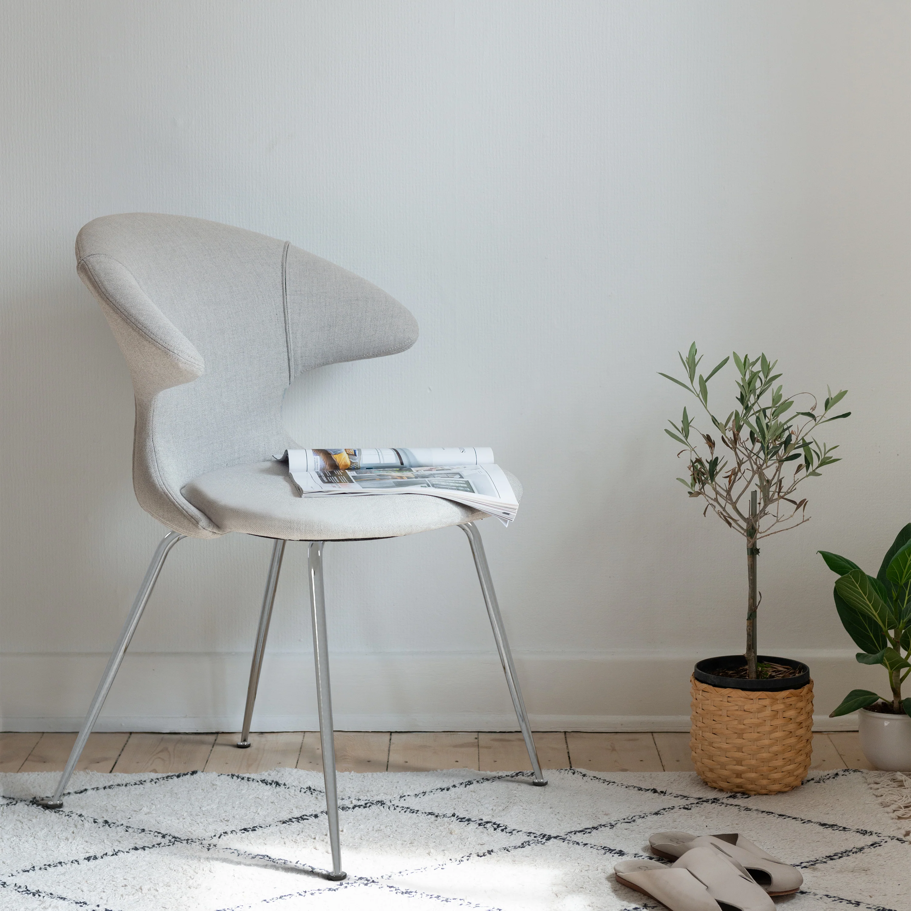 Time Flies Chair - Image 104
