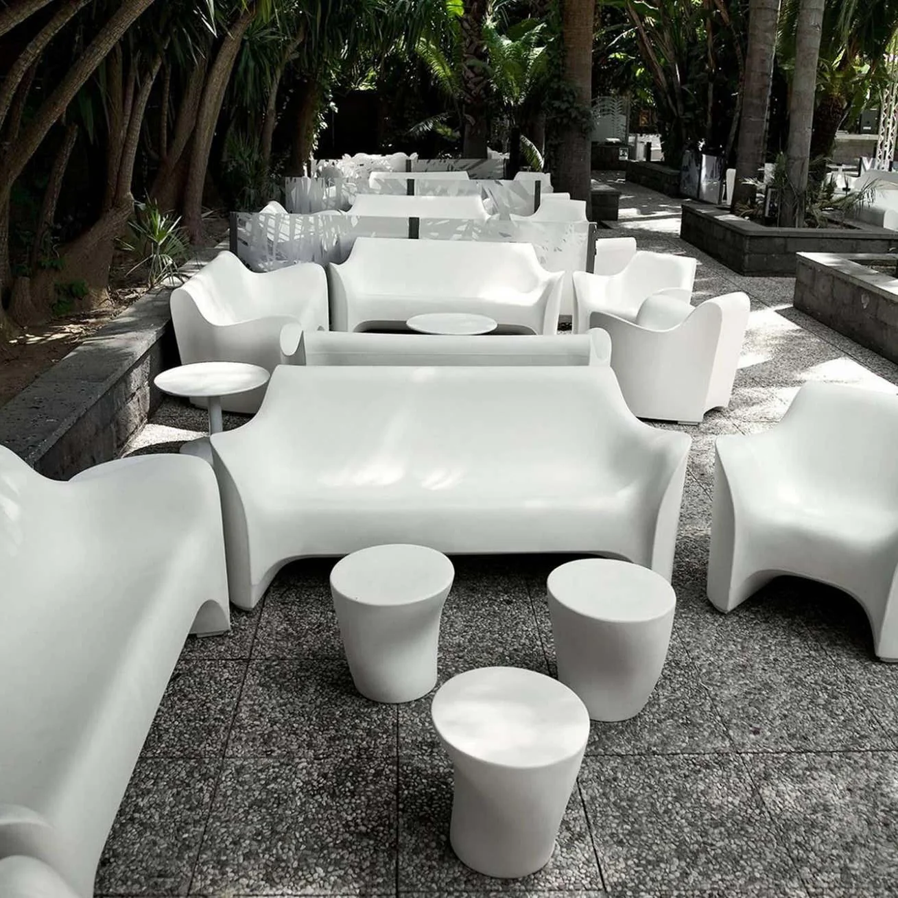 Tokyo Pop Outdoor Sofa - Image 12