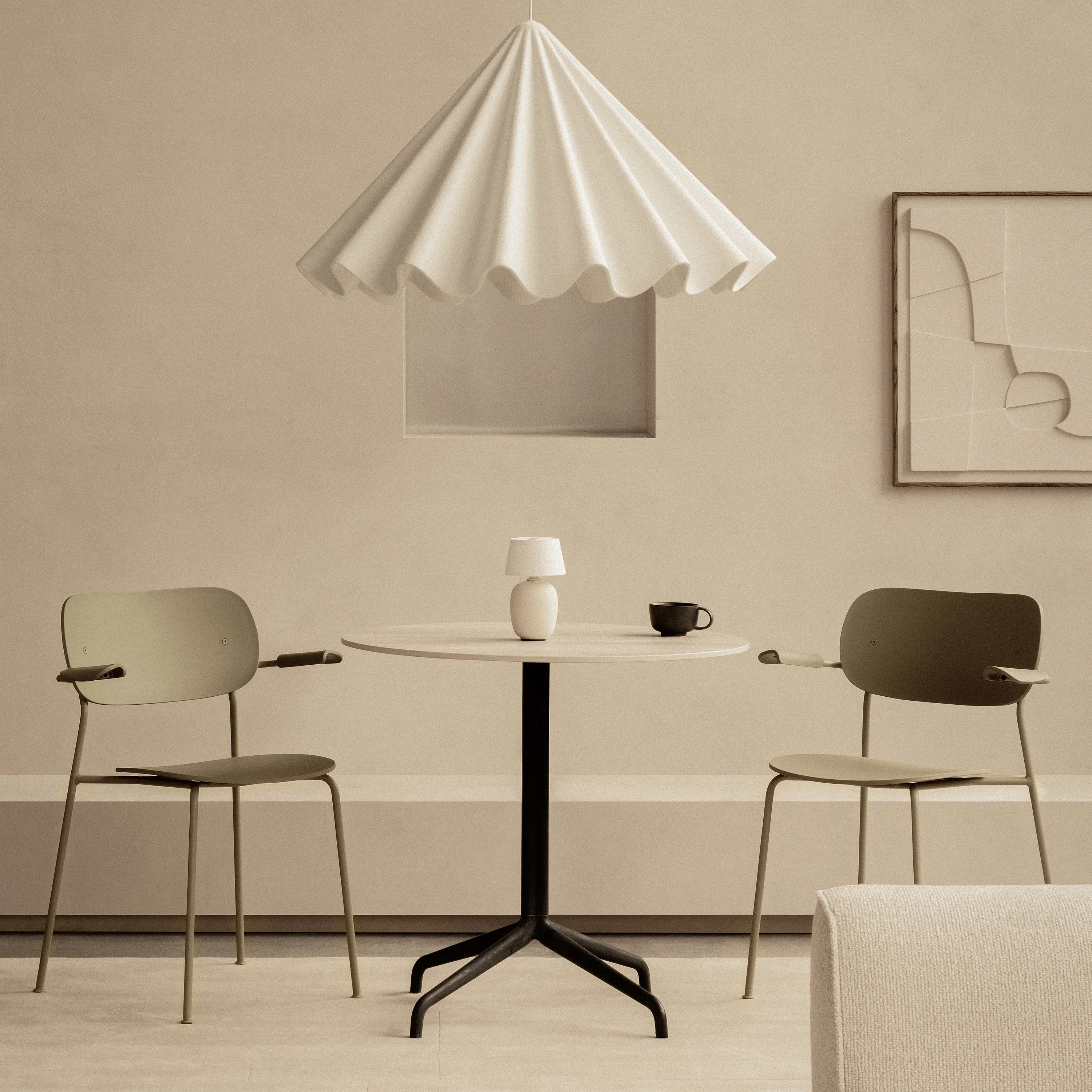 Torso Portable LED Table Lamp - Image 18