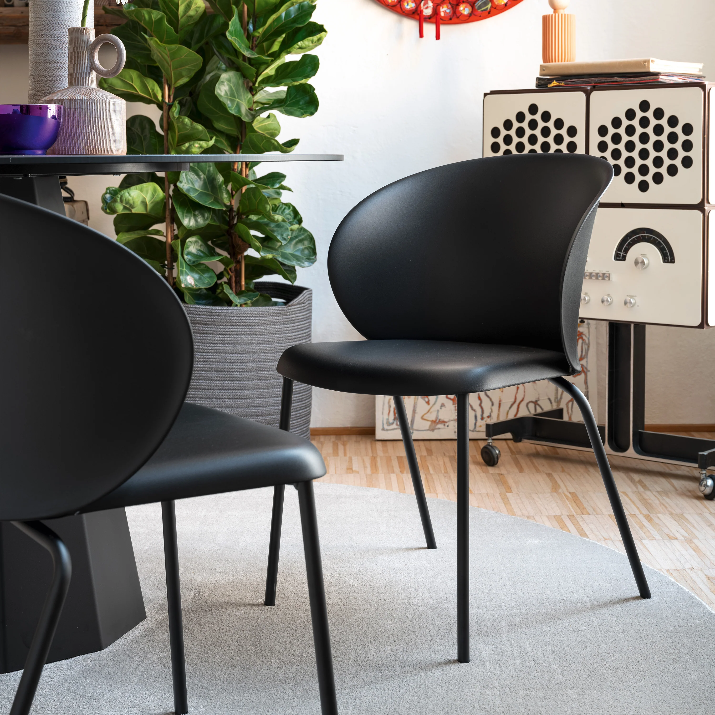 Tuka Chair with Tubular Base - Image 25