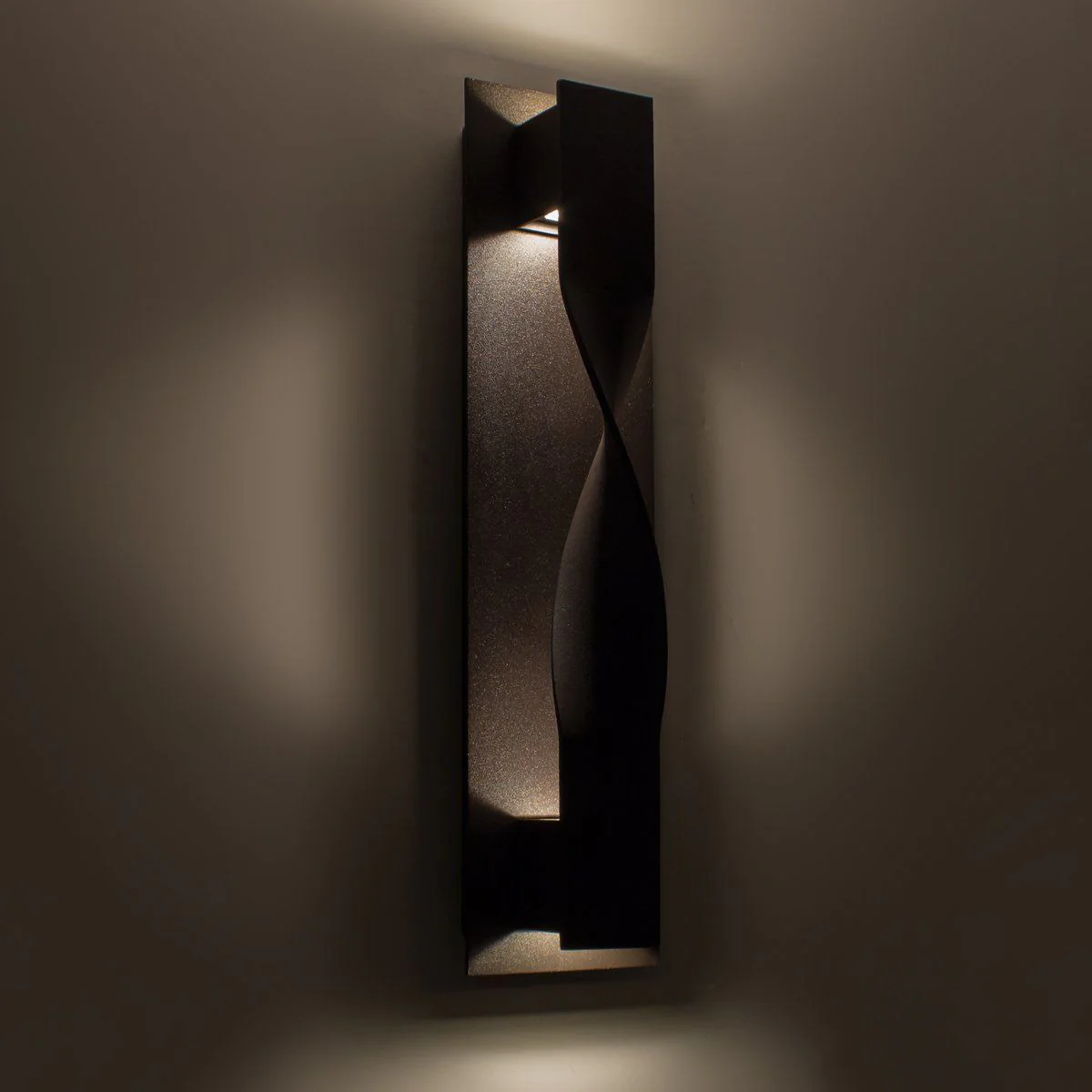 Twist Outdoor Wall Light - Image 8