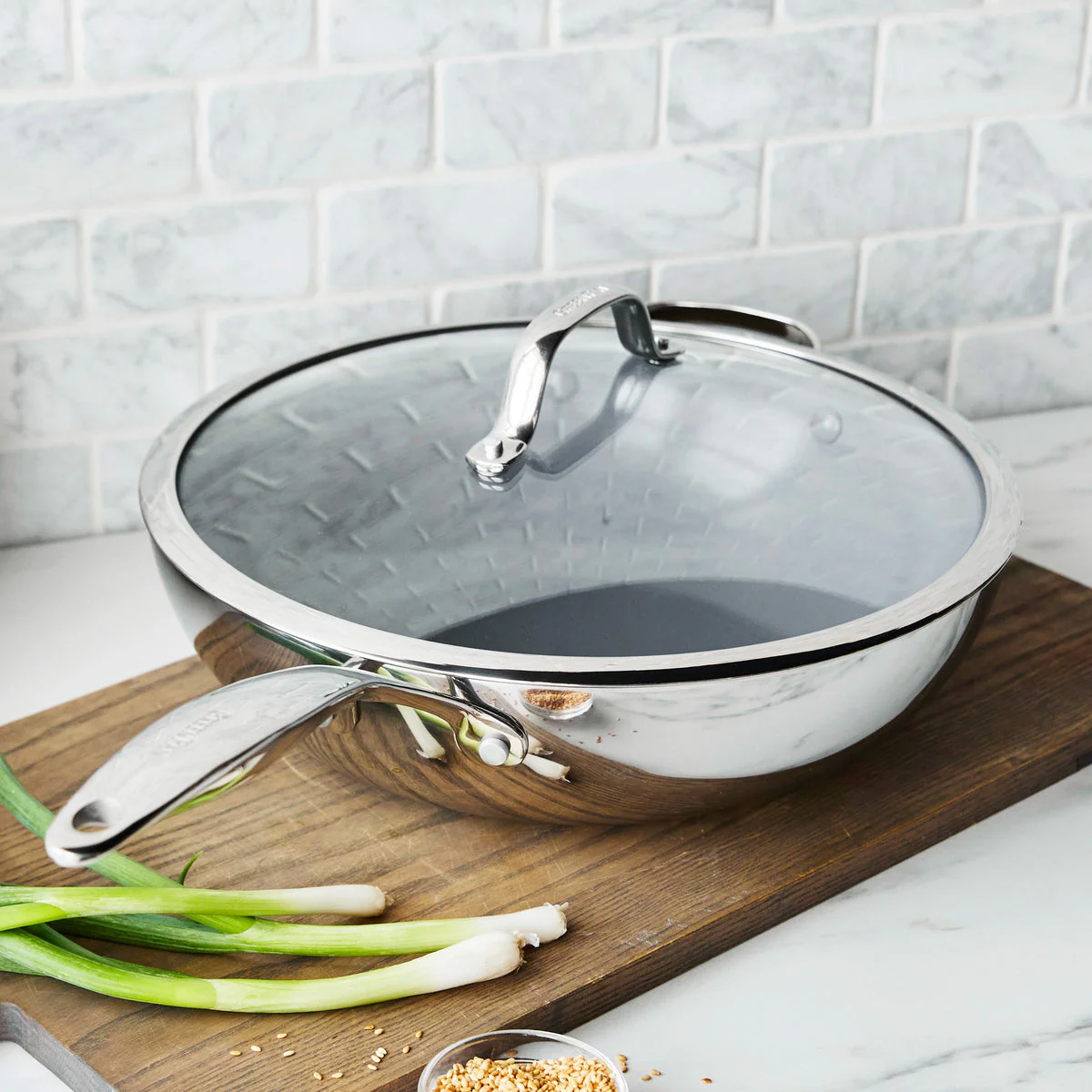 Valencia Pro Wok with Lid and Helper Handle - Image 2