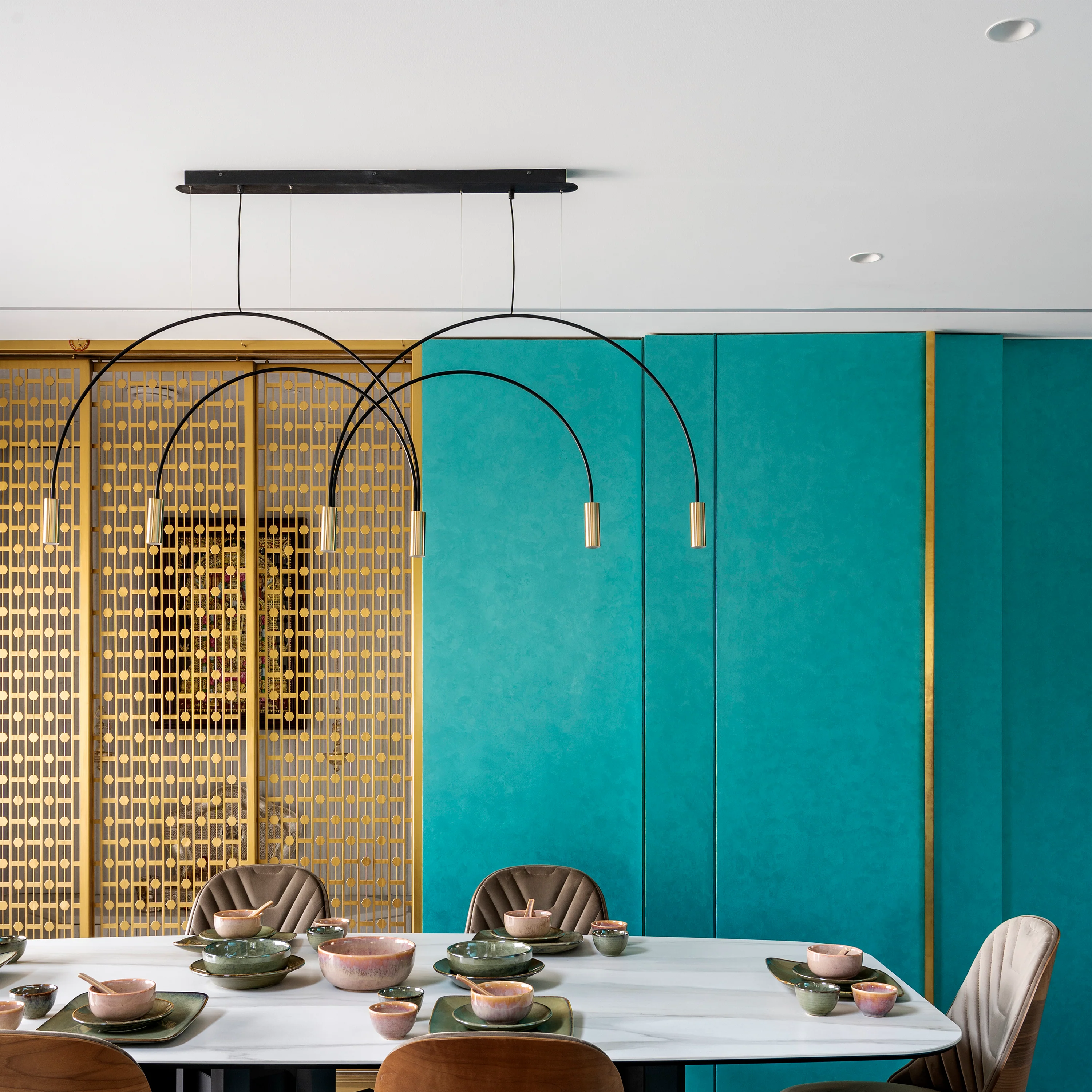 Volta L92.2T Linear Pendant Light - Image 12
