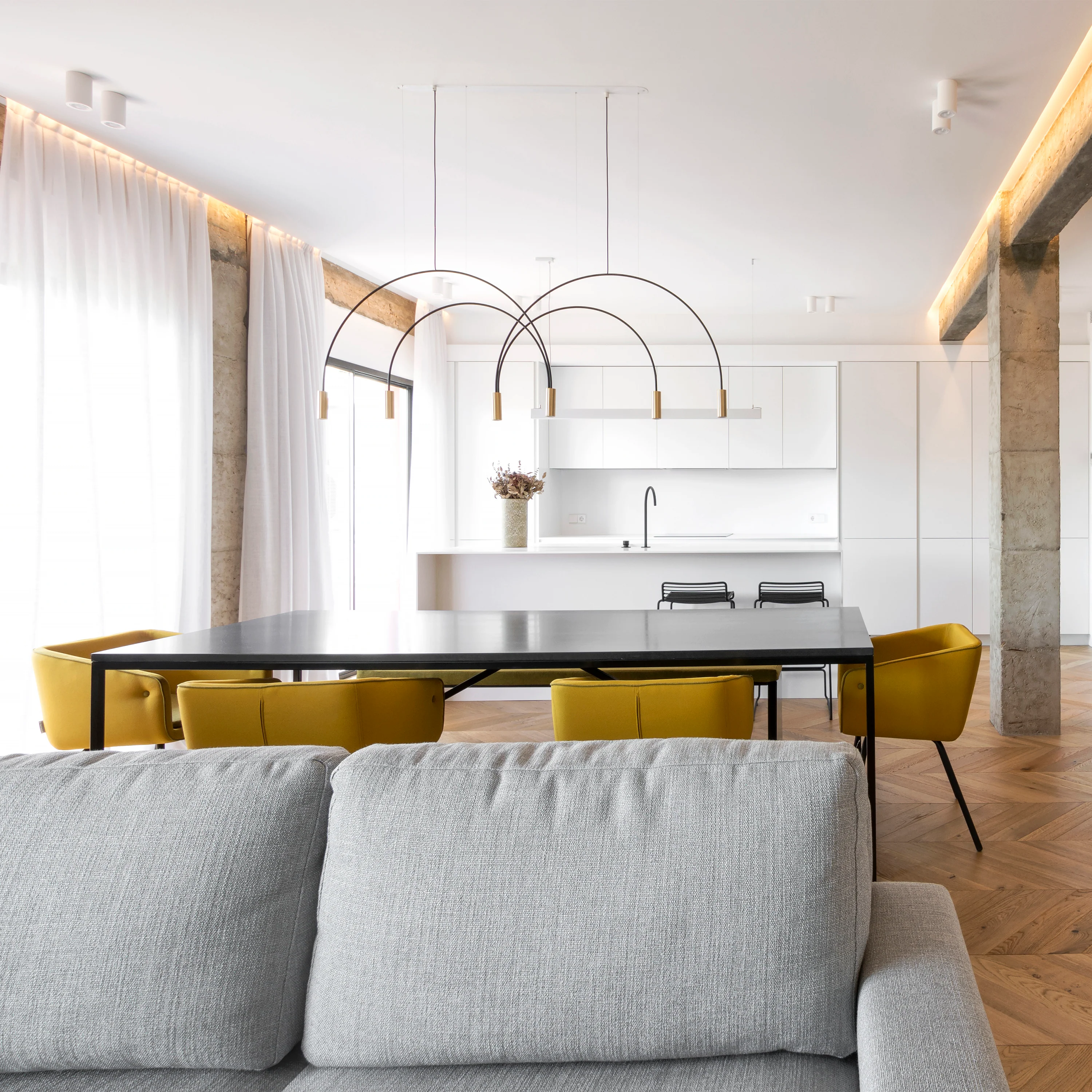 Volta L92.2T Linear Pendant Light - Image 13