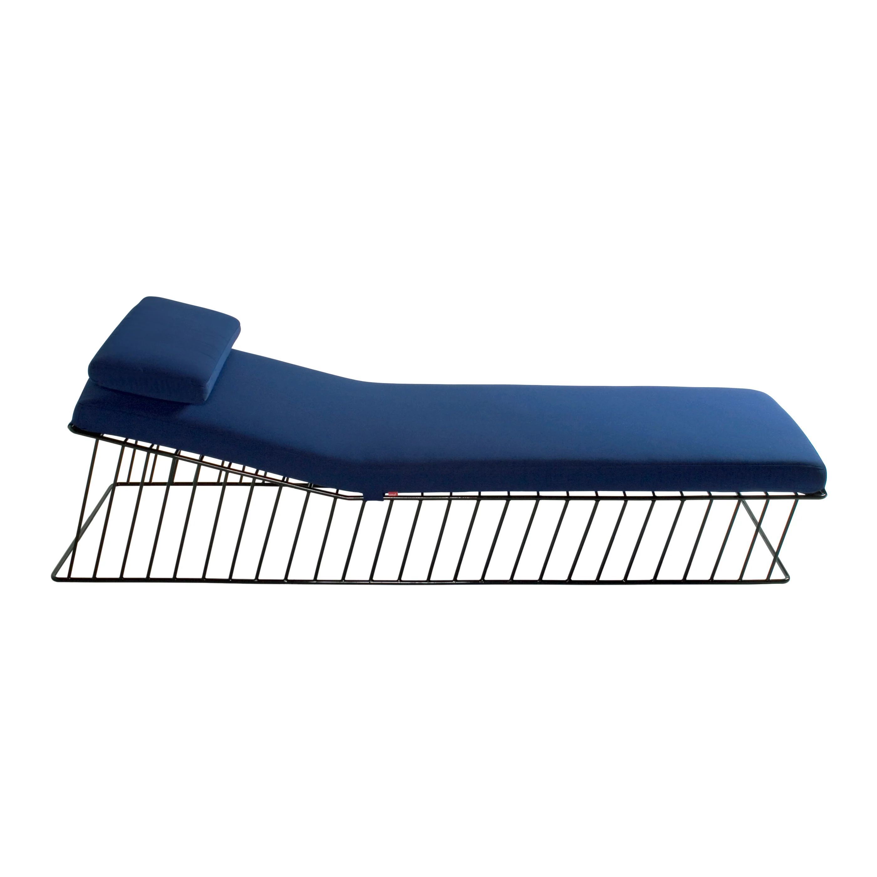 Wired Italic Outdoor Chaise