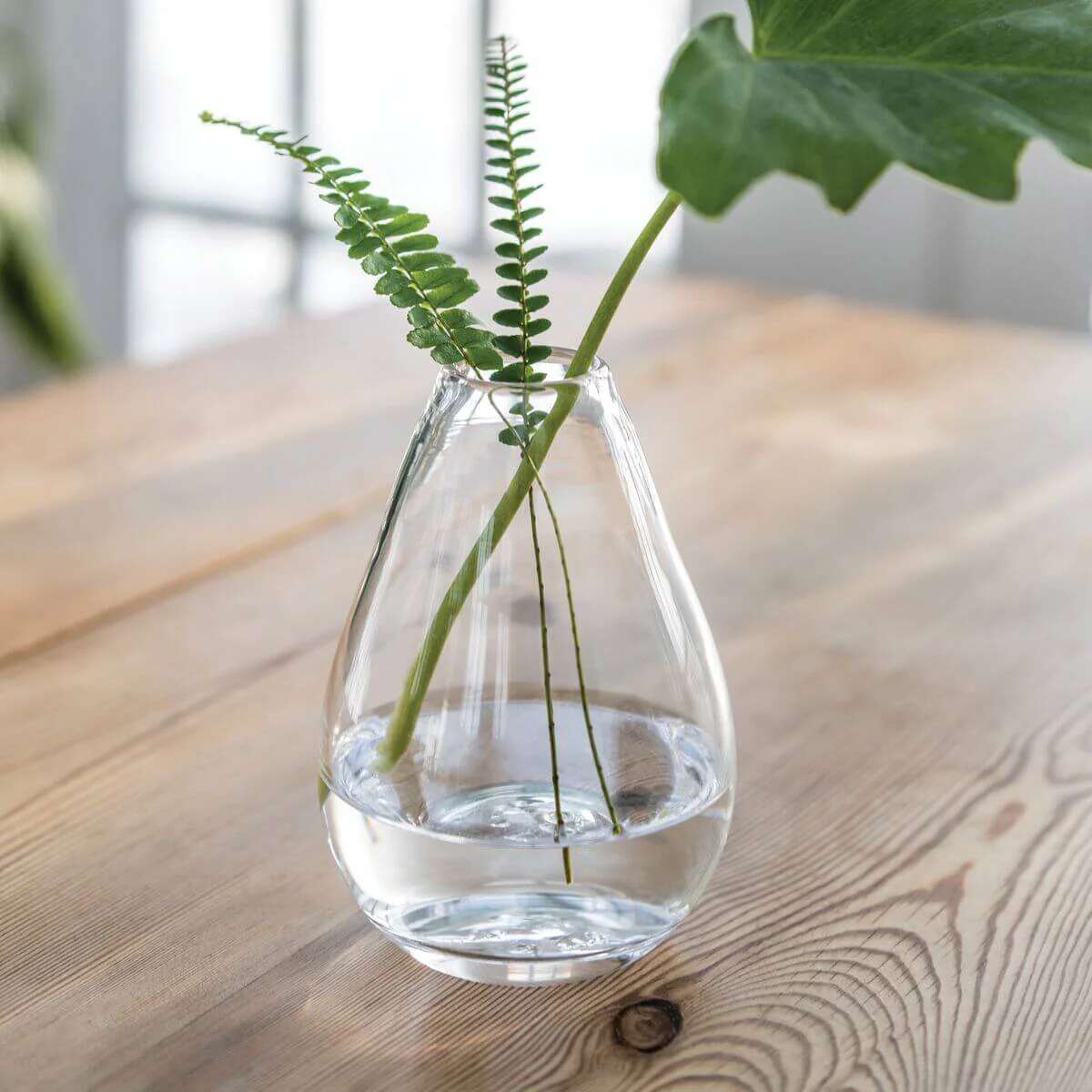 Woodstock Bud Vase - Image 3